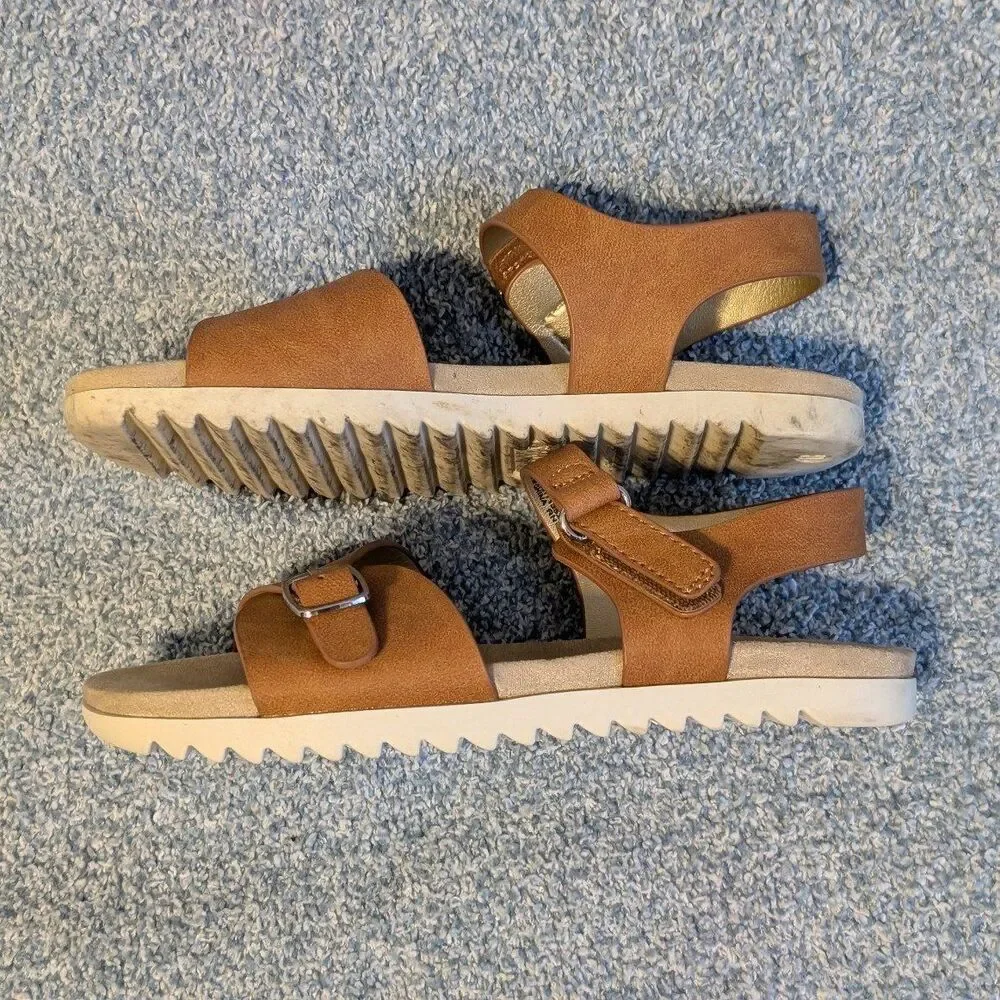 Cat & Jack Girls Size 11 Cognac Brown Shaelyn Molded Footbed Hook Loop Sandals